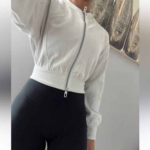 Lululemon Ribbed Softstreme Cropped Jacket - Picture 4 of 10